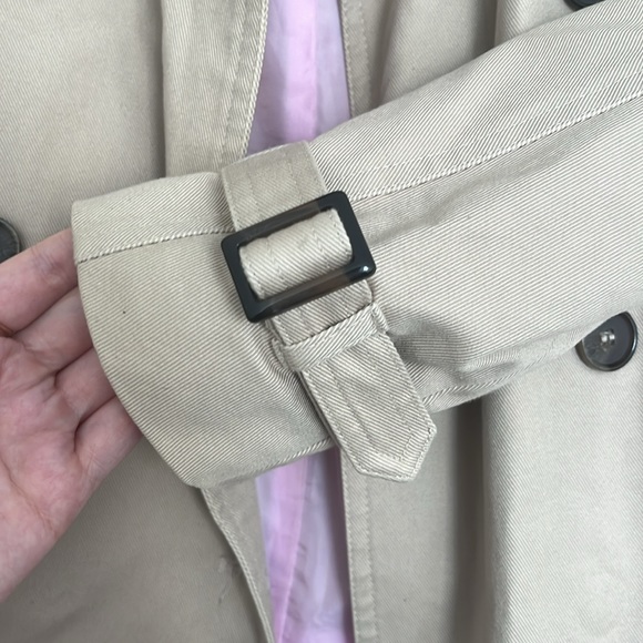 b. young beige trench coat - Size 40 - Picture 4 of 6